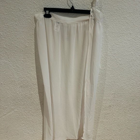 Shade & Shore Other - Ladies off white color/side sash swim cover up